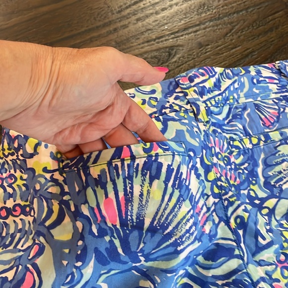 Lily Pulitzer Shorts size 0. The Walsh Short - Picture 8 of 10